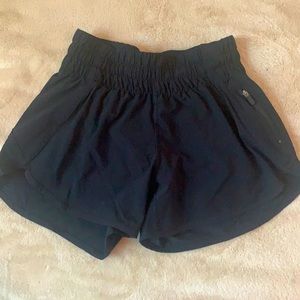 Lululemon tracker shorts, size 4